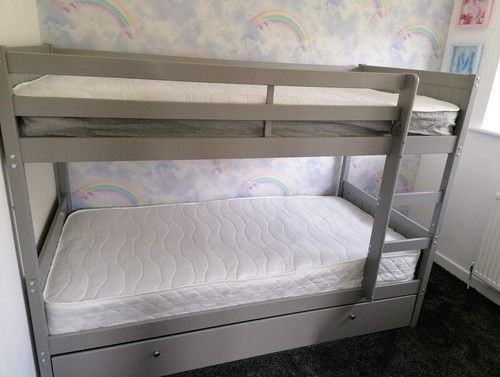 Bunk bed with - , pull